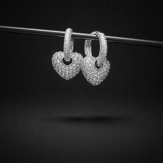 "Sparkling Love" Herz-Creolen aus Edelstahl