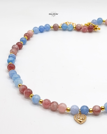 Halskette aus Natursteinperlen