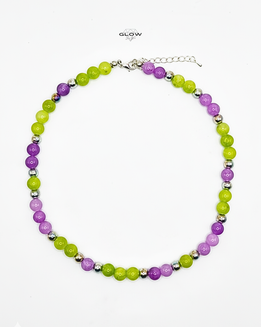 Halskette aus Natursteinperlen